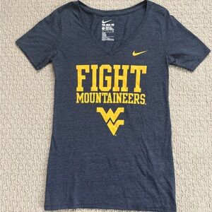 Women’s West Virginia Mountaineers Nike Graphic v-neck Tee